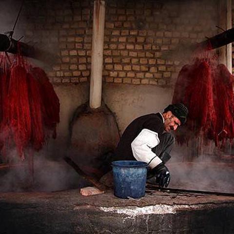 آشنایی با رنگرزی سنتی و صنعتی در ایران